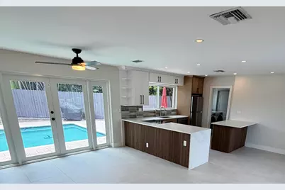 1100 W Camino Real, Boca Raton, FL 33486 - Photo 4