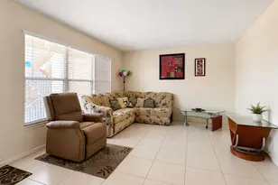 307 Greenbrier B, West Palm Beach, FL 33417 - Photo 4