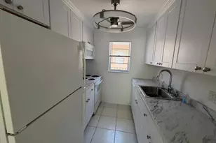 650 SW 2nd Ave, Boca Raton, FL 33432 - Photo 16