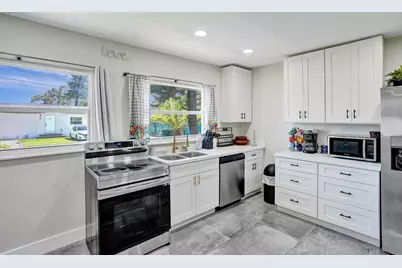 8047 NW 1st Place, Miami, FL 33150 - Photo 10