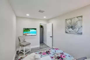 8047 NW 1st Pl, Miami, FL 33150 - Photo 16