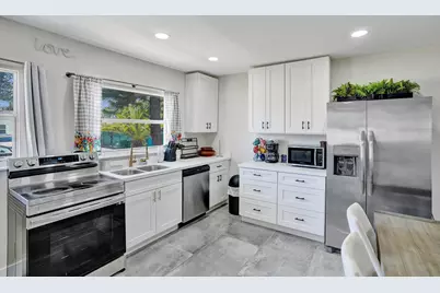 8047 NW 1st Place, Miami, FL 33150 - Photo 10