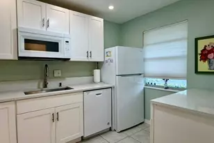 311 Golden River Dr, West Palm Beach, FL 33411 - Photo 10