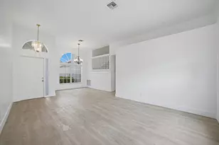 1378 SW 180th Ave, Pembroke Pines, FL 33029 - Photo 12
