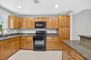433 NE 1st St, Pompano Beach, FL 33060 - Photo 10