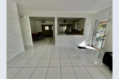 845 NW 10th Avenue, Dania Beach, FL 33004 - Photo 8
