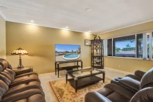 2121 NE 68th St, Fort Lauderdale, FL 33308 - Photo 14