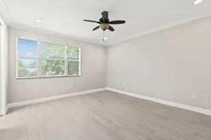 29 NE 24th Ave, Pompano Beach, FL 33062 - Photo 16
