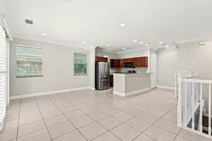 29 NE 24th Ave, Pompano Beach, FL 33062 - Photo 10