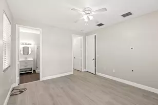 29 NE 24th Ave, Pompano Beach, FL 33062 - Photo 22