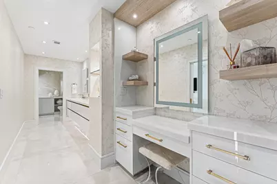 300 SE 5th Avenue #8050, Boca Raton, FL 33432 - Photo 18
