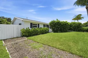 354 Edmor Rd, West Palm Beach, FL 33405 - Photo 6