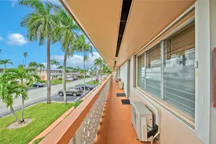 925 SW 11th Ave, Hallandale Beach, FL 33009 - Photo 6