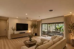 560 S Lake Dasha Dr, Plantation, FL 33324 - Photo 2