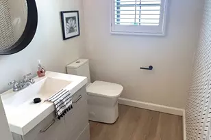 560 S Lake Dasha Dr, Plantation, FL 33324 - Photo 18