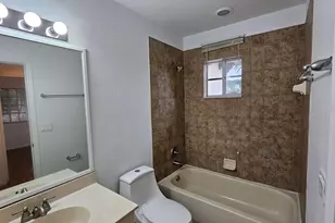 2022 Island Dr, Riviera Beach, FL 33404 - Photo 14