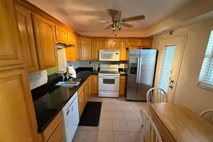 206 SE 10th St, Dania Beach, FL 33004 - Photo 10