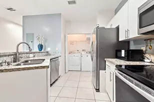 406 W Santa Catalina Cir, North Lauderdale, FL 33068 - Photo 4