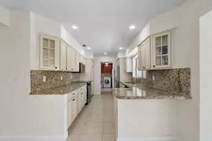 401 NE 24th St, Boca Raton, FL 33431 - Photo 14