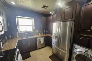 1195 NW 30th Pl, Miami, FL 33125 - Photo 18