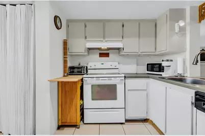 7608 NW 18th Street #108, Margate, FL 33063 - Photo 4