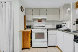 7608 NW 18th St, Margate, FL 33063 - Photo 4