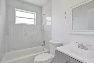 260 NE 41st St, Oakland Park, FL 33334 - Photo 14