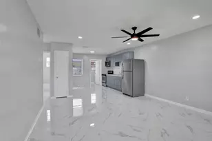260 NE 41st St, Oakland Park, FL 33334 - Photo 6