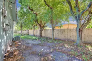 260 NE 41st St, Oakland Park, FL 33334 - Photo 40