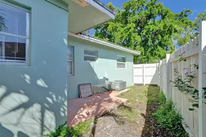 260 NE 41st Street, Oakland Park, FL 33334 - Photo 30