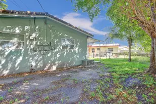 260 NE 41st St, Oakland Park, FL 33334 - Photo 34