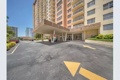 251 174th Street #2310, Sunny Isles Beach, FL 33160 - Photo 2