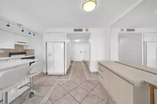 251 174th St, Sunny Isles Beach, FL 33160 - Photo 10