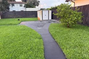 4011 SW 28th St, West Park, FL 33023 - Photo 8