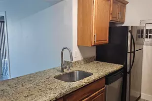 10035 Winding Lake Rd, Sunrise, FL 33351 - Photo 8