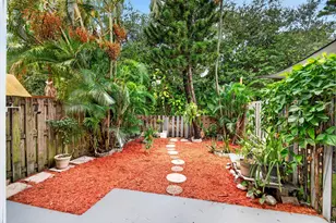 799 Hill Dr, West Palm Beach, FL 33415 - Photo 10