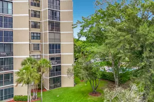 16300 Golf Club Rd, Weston, FL 33326 - Photo 30