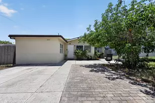 1213 14th Ave S, Lake Worth Beach, FL 33460 - Photo 2