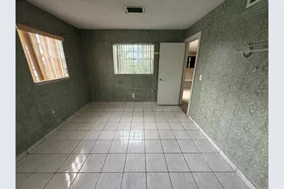 5620 SW 37th Street, West Park, FL 33023 - Photo 6