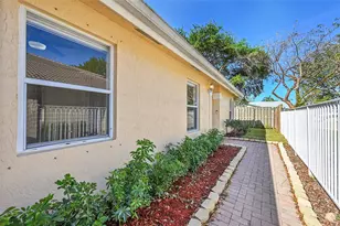5361 NW 90th Ave, Sunrise, FL 33351 - Photo 4