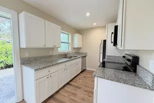 8748 Sunset Dr, Palm Beach Gardens, FL 33410 - Photo 4