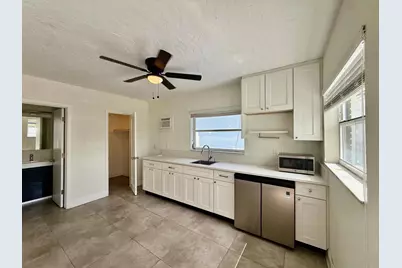 3684 NE 11th Avenue #Unit 4, Oakland Park, FL 33334 - Photo 4