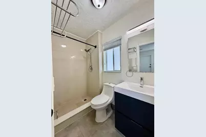 3684 NE 11th Avenue #Unit 4, Oakland Park, FL 33334 - Photo 2