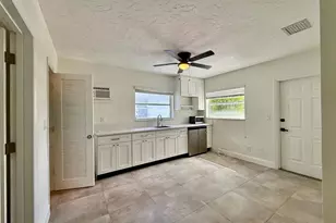 3684 NE 11th Ave, Oakland Park, FL 33334 - Photo 4