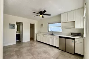 3684 NE 11th Ave, Oakland Park, FL 33334 - Photo 6