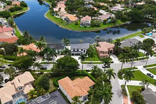 10920 Haydn Dr, Boca Raton, FL 33498 - Photo 4