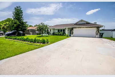 272 SW Fairchild Avenue, Port Saint Lucie, FL 34984 - Photo 2
