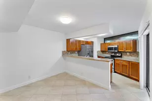 8195 Severn Dr, Boca Raton, FL 33433 - Photo 12
