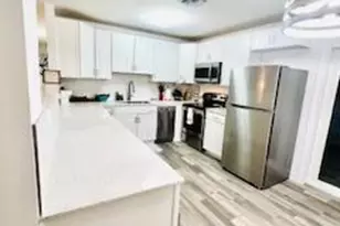 512 Bayberry Dr, Lake Park, FL 33403 - Photo 6