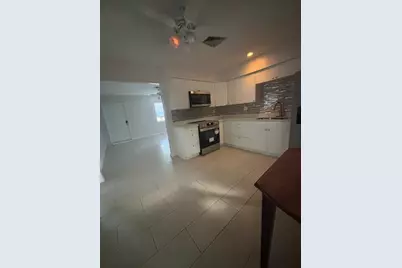 738 SW 5th Avenue, Hallandale Beach, FL 33009 - Photo 16